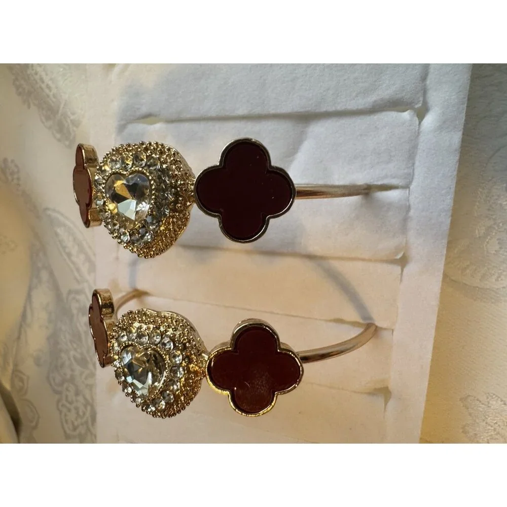 MINT Red Clover Rhinestone Heart Flower Goldtone Charm Bracelet NEW